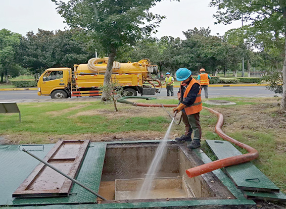 东路镇化油池清理