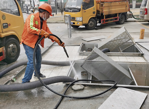 东路镇隔油池清理